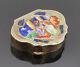 925 Silver Vintage Painted Royal Kissing Couple Swirl Carved Pill Box Tr3618