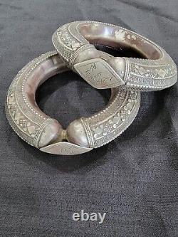 Antique Silver Yemeni Cuff Bracelets (Matching Pair)