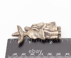 MADELON 925 Silver Vintage Antique Carved Walking Couple Brooch Pin BP10505