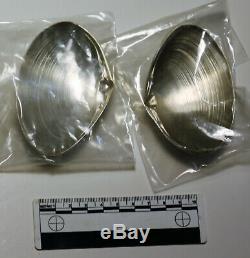 Pair VTG Wallace Clam Shell Sterling Silver Footed Dish. Marked 4020 Sterling