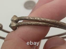 Pair Vintage Silver Etched Pointed Ends bangle / Cuff Bracelet unisex