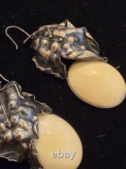 Vintage 800 Silver and Cream Color Cabochon Pair of Earrings Handcrafted