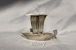 Vintage Pair Sailboats Sterling Silver Salt and Pepper Shaker 925 Ship