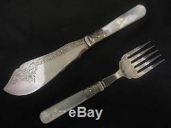 Vintage Pair Silver Plated Mother O Pearl Mop Handled Fish Servers Cutlery