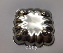 Vintage Pair Square, Shallow Footed Bowls 900 Silver 3.5