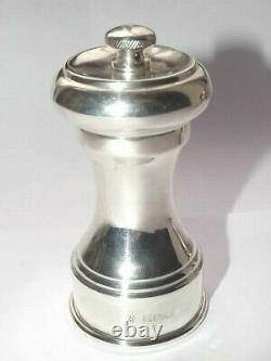 Vintage Solid Silver Sterling Pair Of Pepper Mills Hallmarked Birmingham 1974