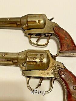 1940 Vintage Paire De Kilgore Lone Ranger Hiyo Argent En Fonte Cap Armes À Feu