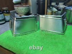 1973 80 OEM Chevrolet Truck CAB CORNERS Badges Trim Original Vintage
<br/>	   
 <br/>1973 80 OEM Chevrolet Camion CAB CORNERS Badges Trim Original Vintage