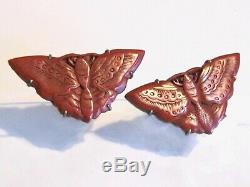 Antique Vintage Paire Set Chinois D'exportation Sculpté Cinnabar Laque Clips Robe Moth