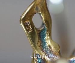 Bague d'artisan en argent doré représentant un couple d'amoureux de l'époque hippie vintage et unique du milieu du siècle.