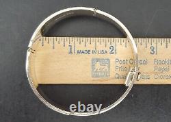 Beau Paire de Bracelets Vintage en Argent Sterling et Incrustés de Turquoise