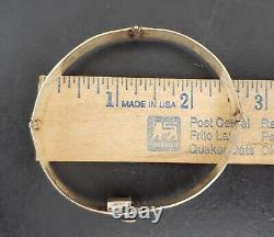 Beau Paire de Bracelets Vintage en Argent Sterling et Incrustés de Turquoise