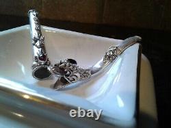Belle paire de porte-cigarettes vintage en argent ornés de gems (1 dragon)
