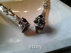 Belle paire de porte-cigarettes vintage en argent ornés de gems (1 dragon)