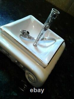 Belle paire de porte-cigarettes vintage en argent ornés de gems (1 dragon)