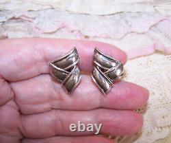 Boucles d'oreilles clip Vintage Tiffany & Co. en argent sterling à ruban plié