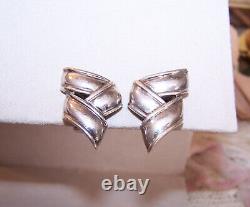 Boucles d'oreilles clip Vintage Tiffany & Co. en argent sterling à ruban plié