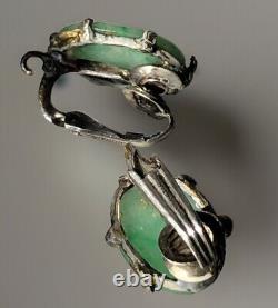 Boucles d'oreilles clips en jade sculpté vintage ou antique montées en argent sterling