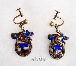 Boucles d'oreilles en argent exporté chinois vintage avec vermeil et émaux cloisonnés de dragon, attaches à vis en métal doré.