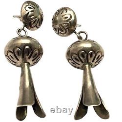 Boucles d'oreilles en argent sterling vintage Navajo séduisantes à fleurs de courge