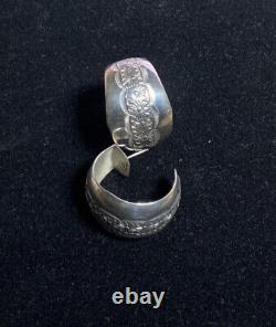 Boucles d'oreilles vintage Navajo en argent sterling JB, larges créoles avec estampillage de designer