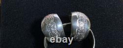 Boucles d'oreilles vintage Navajo en argent sterling JB, larges créoles avec estampillage de designer