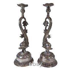 Bougeoir en argent plaqué repoussé de style vintage du milieu du siècle avec dauphin et carpe koï