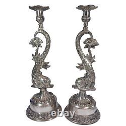 Bougeoir en argent plaqué repoussé de style vintage du milieu du siècle avec dauphin et carpe koï