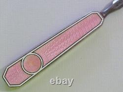 Crochet à bouton en argent sterling ancien avec émail guilloché rose 8-3/8 Couple Courting
