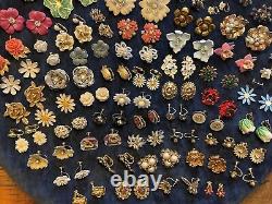 Énorme Lot de Bijoux Vintage de Collection Boucles d'oreilles à clip ou à vis en forme de fleur - 59 paires