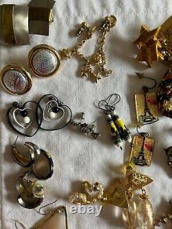 GRAND LOT de 150+ PAIRES DE BOUCLES D'OREILLES VINTAGE/ACTUELLES PORTABLES À REVENDRE DE NOMBREUX STYLES/COULEURS