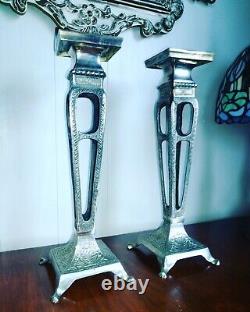 Grandes et lourdes paires de 13 porte-bougies en métal argenté de style vintage
