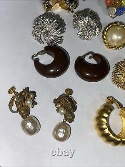 Lot de 15 paires de boucles d'oreilles clips vintage signées