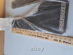 Lot de 2 paires de véritables pare-boue Mopar Dodge 4419055 Flaps de boue Vtg Silver NOS