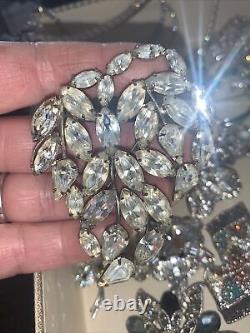 Lot de 40 pièces de bijoux en strass vintage broches boucles d'oreilles colliers bracelets