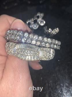 Lot de 40 pièces de bijoux en strass vintage broches boucles d'oreilles colliers bracelets