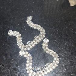 Lot de 40 pièces de bijoux en strass vintage broches boucles d'oreilles colliers bracelets