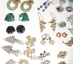 Lot de 78 paires de boucles d'oreilles principalement vintage, certaines signées, collection éclectique de haute qualité.