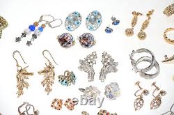 Lot de 78 paires de boucles d'oreilles principalement vintage, certaines signées, collection éclectique de haute qualité