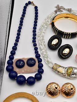 Lot de bijoux vintage Christian Dior Swarovski Joan Rivers Trifari Monet AK J111