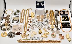 Lot de bijoux vintage Givenchy Anne Klein Crown Trifari Nadri Monet Lisner J81