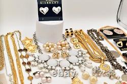 Lot de bijoux vintage Givenchy Anne Klein Crown Trifari Nadri Monet Lisner J81