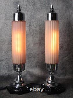 Pair Vtg Machine Age Skyscraper Déco Chrome & Coral Budoir Lampes C. 1937 Restored