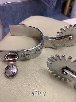 Paire D'éperons Crockett D'époque Avec Monture En Argent Sterling Gravé