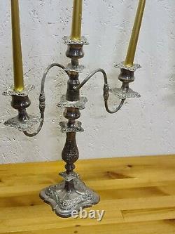 Paire De Candelabras Plaqués Argent Décoratif Vintage