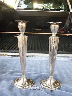 Paire De Chandeliers Monogrammés Whiting Millésime En Argent Massif Et Sterling