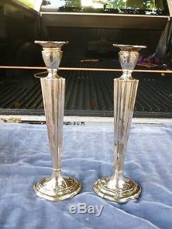 Paire De Chandeliers Monogrammés Whiting Millésime En Argent Massif Et Sterling