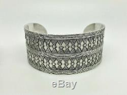 Paire De Silver Vintage Sterling Du Moyen-orient Tribal Large Bangle Bracelets Manchette