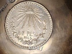 Paire De Vieux Bols En Argent Sterling Avec 1943 1945 Mexicain Un Peso Coin