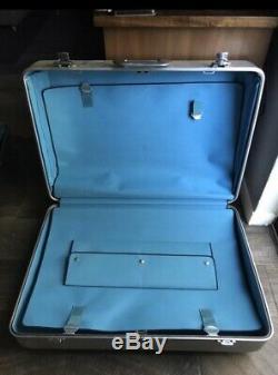 Paire De Vintage Zéro Halliburton En Aluminium Avec Suitcases Peacock Doublure Bleu